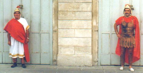 p9907.jpg (22208 byte)